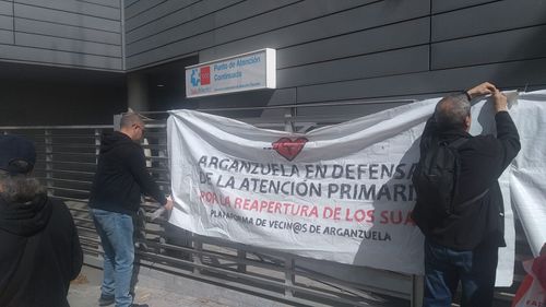 ACAMPAMOS⛺⛺ en el CS Paseo Imperial en defensa de la sanidad